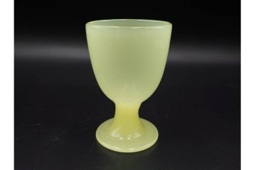 アンティーク　大正〜昭和初期の当時物　棗型　柔らかな色合いのウランガラスの氷コップ2点セット　(R-086654)