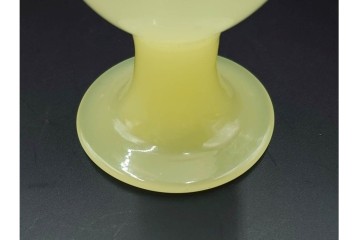 アンティーク　大正〜昭和初期の当時物　棗型　柔らかな色合いのウランガラスの氷コップ2点セット　(R-086654)