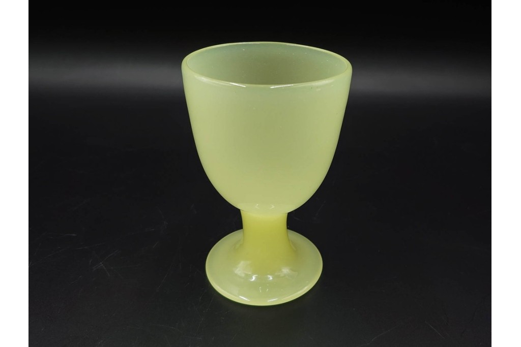 アンティーク　大正〜昭和初期の当時物　棗型　柔らかな色合いのウランガラスの氷コップ2点セット　(R-086654)