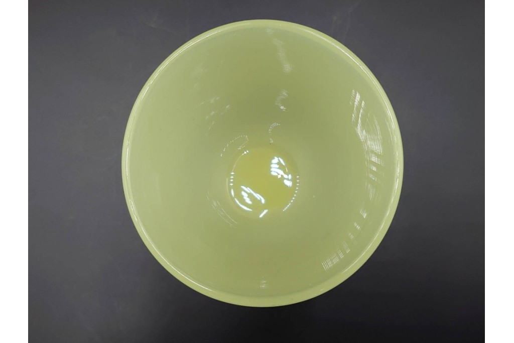 アンティーク　大正〜昭和初期の当時物　棗型　柔らかな色合いのウランガラスの氷コップ2点セット　(R-086654)