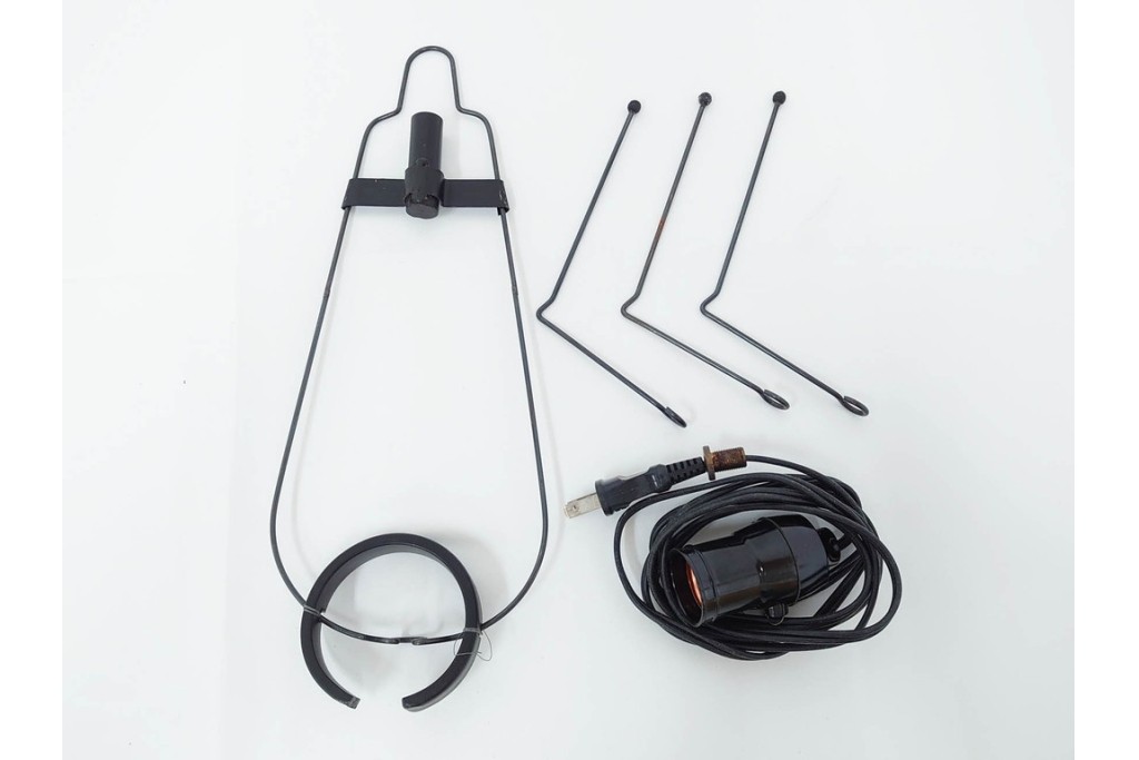 ヴィンテージ　イサム・ノグチ　AKARI(アカリ)　1A　尾関次七商店製　段染めのシェードが印象的なテーブルスタンド　外箱付き　(R-086658)