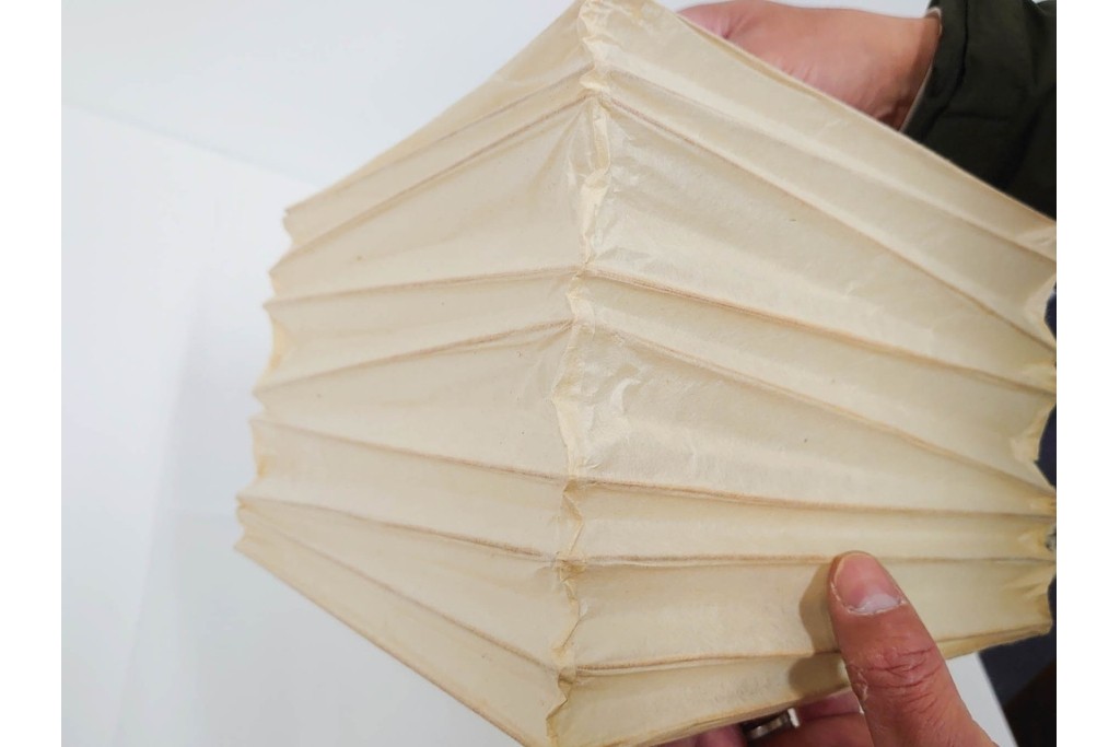 ヴィンテージ　イサム・ノグチ　AKARI(アカリ)　3X　尾関次七商店製　立体的なスクエアフォルムのテーブルスタンド　外箱付き　(R-086659)