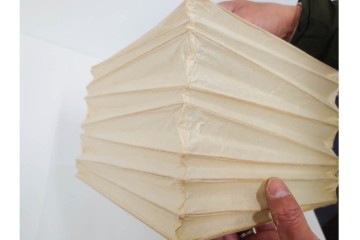 ヴィンテージ　イサム・ノグチ　AKARI(アカリ)　3X　尾関次七商店製　立体的なスクエアフォルムのテーブルスタンド　外箱付き　(R-086659)