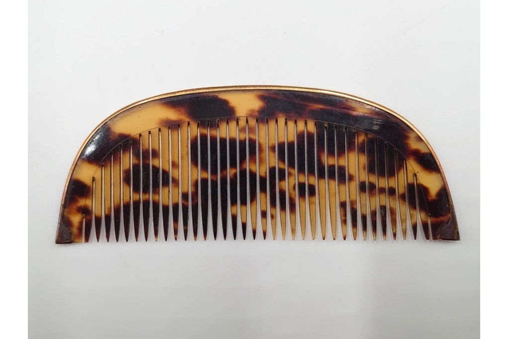 大正～昭和初期　べっ甲(鼈甲)　K20(20金)　K18(18金)　金蒔絵　櫛2点・笄1点・簪1点のセット　ケース付き　(R-086662)