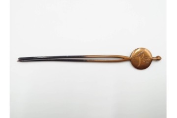 大正～昭和初期　べっ甲(鼈甲)　K20(20金)　K18(18金)　金蒔絵　櫛2点・笄1点・簪1点のセット　ケース付き　(R-086662)