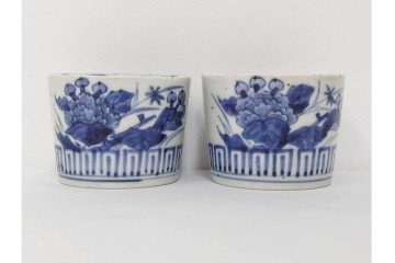 江戸期　古伊万里　染付　大ぶりの牡丹文が描かれたそば猪口2点セット　(R-086666)