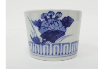 江戸期　古伊万里　染付　大ぶりの牡丹文が描かれたそば猪口2点セット　(R-086666)