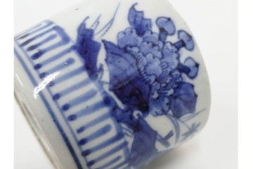 江戸期　古伊万里　染付　大ぶりの牡丹文が描かれたそば猪口2点セット　(R-086666)