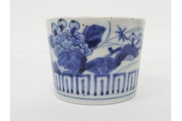 江戸期　古伊万里　染付　大ぶりの牡丹文が描かれたそば猪口2点セット　(R-086666)