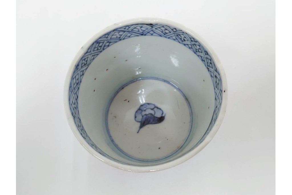 江戸期　古伊万里　染付　大ぶりの牡丹文が描かれたそば猪口2点セット　(R-086666)