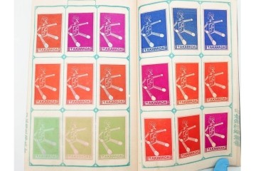 戦前　当時物　日本　レトロな意匠のマッチラベル1253枚セット　(R-086672)