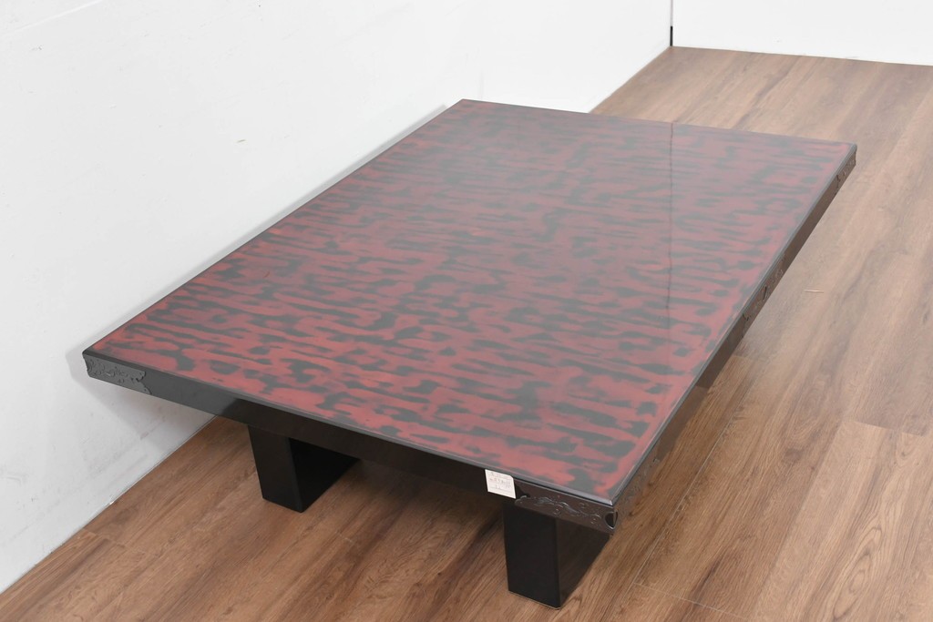 中古　美品　艶やかな輪島塗に手打ち金具をあしらった座卓　定価約135万円　(R-086681)
