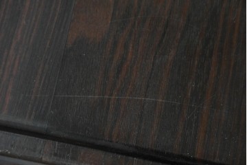 和製ヴィンテージ　黒檀(コクタン)材ならではの重厚感が際立つ凝った装飾の座卓　(R-086682)