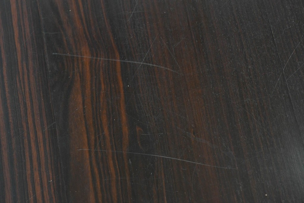 和製ヴィンテージ　黒檀(コクタン)材ならではの重厚感が際立つ凝った装飾の座卓　(R-086682)