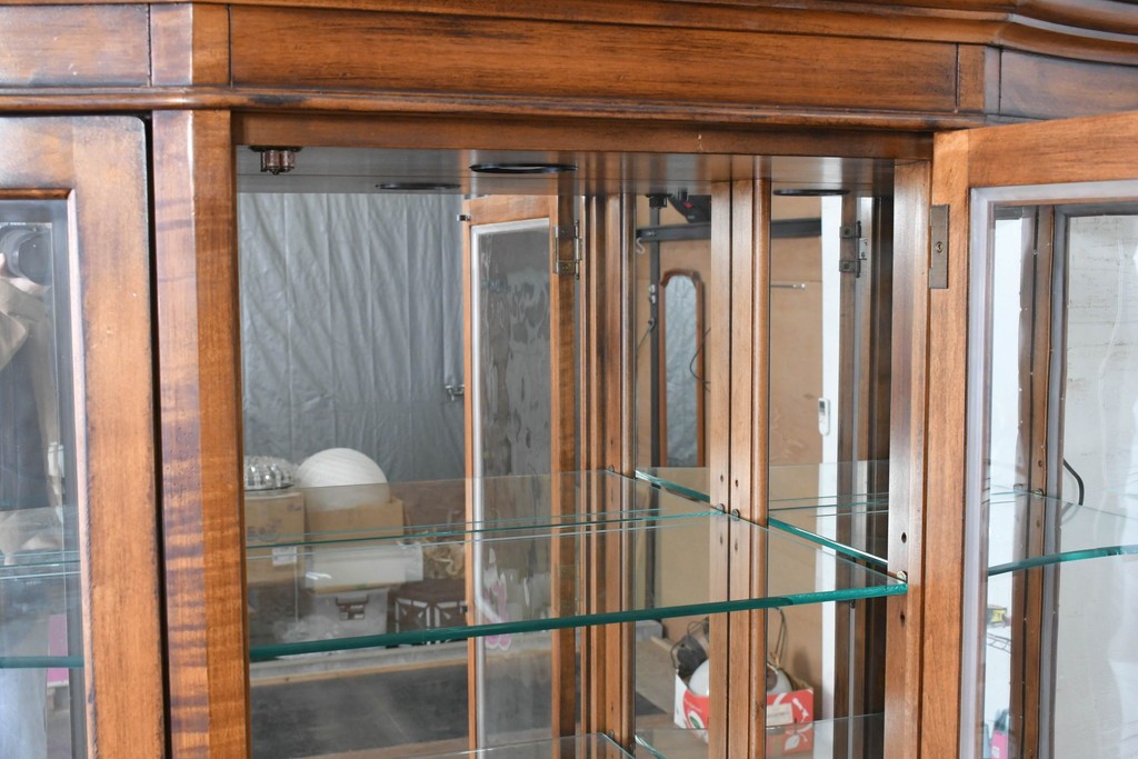 中古　美品　希少モデル　DREXEL HERITAGE(ドレクセルヘリテイジ)　パーケットリー装飾入りのアンティーク調ミラーバックキャビネット　(R-086683)