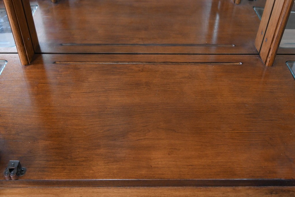 中古　美品　希少モデル　DREXEL HERITAGE(ドレクセルヘリテイジ)　パーケットリー装飾入りのアンティーク調ミラーバックキャビネット　(R-086683)