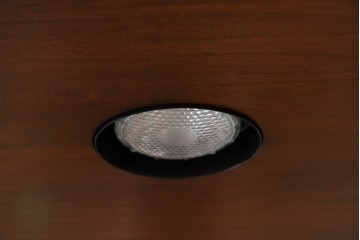 中古　美品　希少モデル　DREXEL HERITAGE(ドレクセルヘリテイジ)　パーケットリー装飾入りのアンティーク調ミラーバックキャビネット　(R-086683)