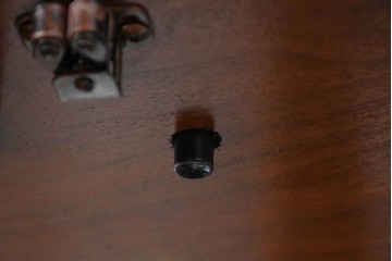 中古　美品　希少モデル　DREXEL HERITAGE(ドレクセルヘリテイジ)　パーケットリー装飾入りのアンティーク調ミラーバックキャビネット　(R-086683)