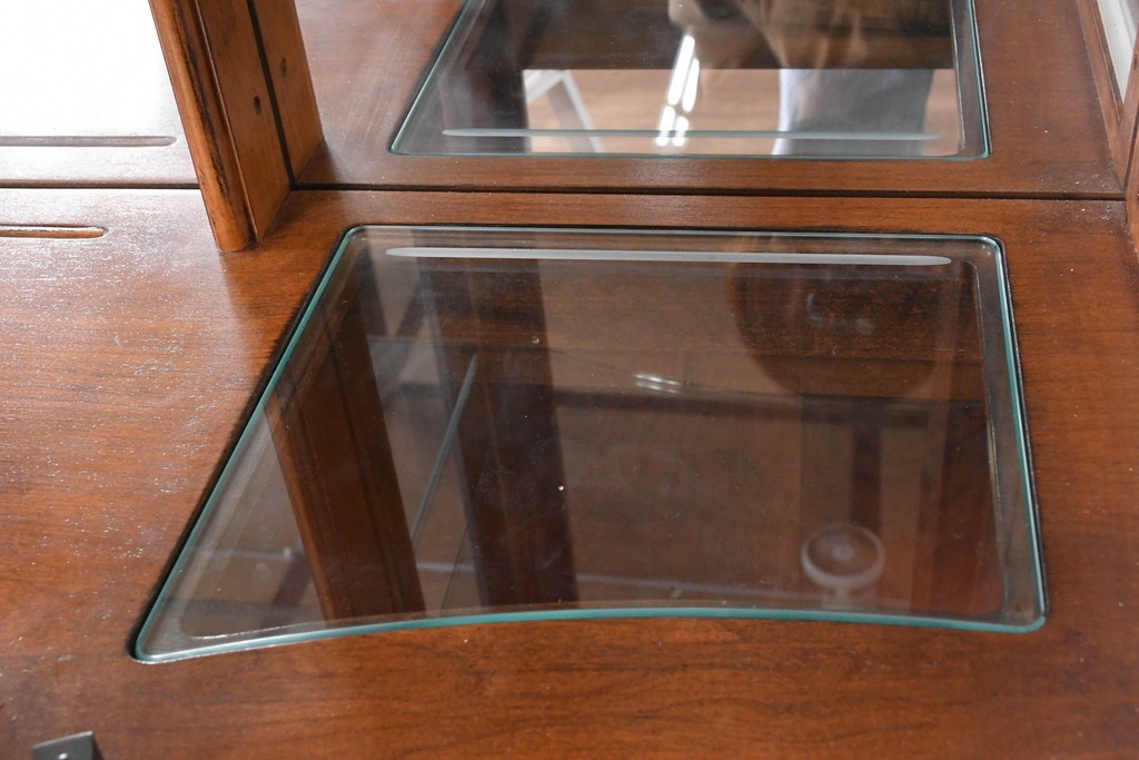 中古　美品　希少モデル　DREXEL HERITAGE(ドレクセルヘリテイジ)　パーケットリー装飾入りのアンティーク調ミラーバックキャビネット　(R-086683)