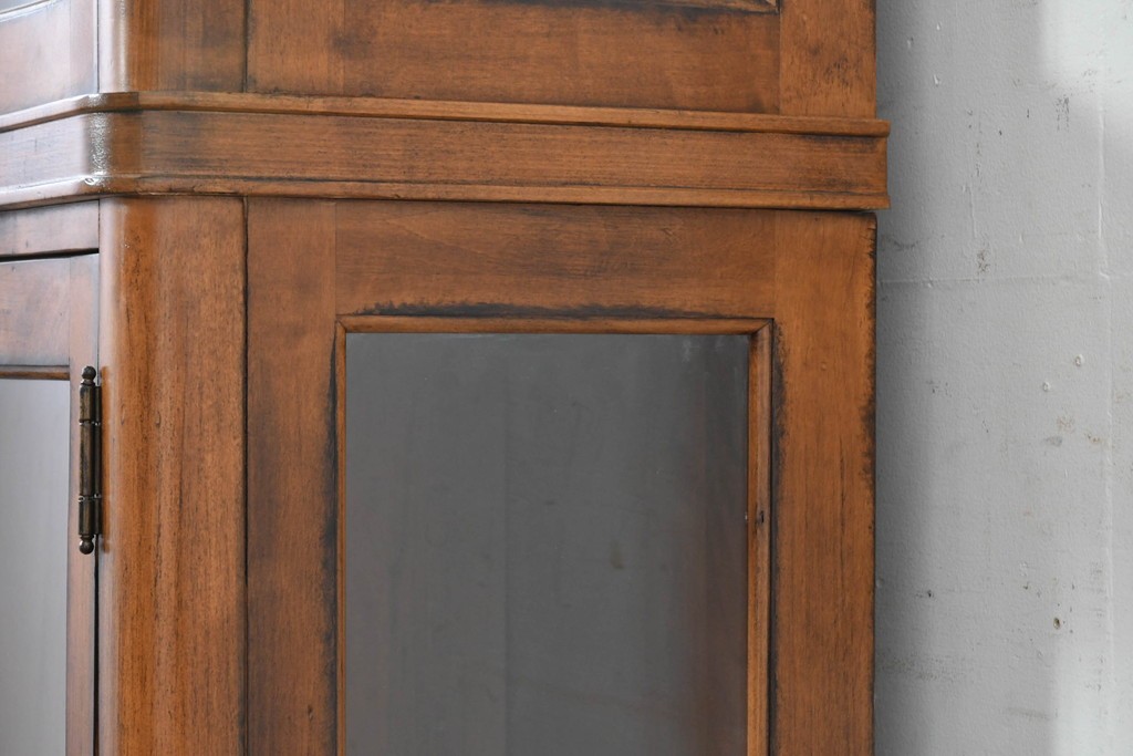 中古　美品　希少モデル　DREXEL HERITAGE(ドレクセルヘリテイジ)　パーケットリー装飾入りのアンティーク調ミラーバックキャビネット　(R-086683)