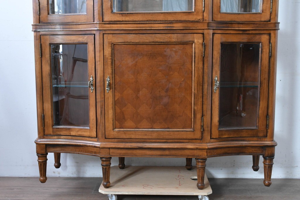 中古　美品　希少モデル　DREXEL HERITAGE(ドレクセルヘリテイジ)　パーケットリー装飾入りのアンティーク調ミラーバックキャビネット　(R-086683)