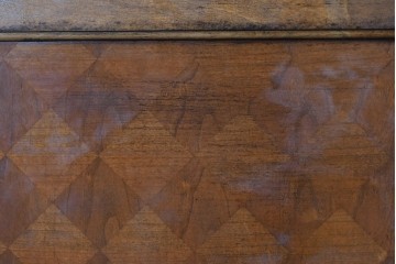 中古　美品　希少モデル　DREXEL HERITAGE(ドレクセルヘリテイジ)　パーケットリー装飾入りのアンティーク調ミラーバックキャビネット　(R-086683)