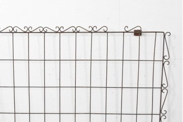 【簡易リペア限定品】　和製アンティーク　和洋折衷を感じるデザインの大きなアイアン面格子　(R-086684)