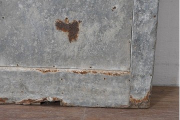 アンティーク建具　昭和初期　ブリキ張りの蔵戸1枚　(R-086685)