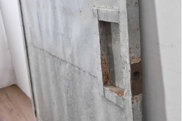 アンティーク建具　昭和初期　ブリキ張りの蔵戸1枚　(R-086685)