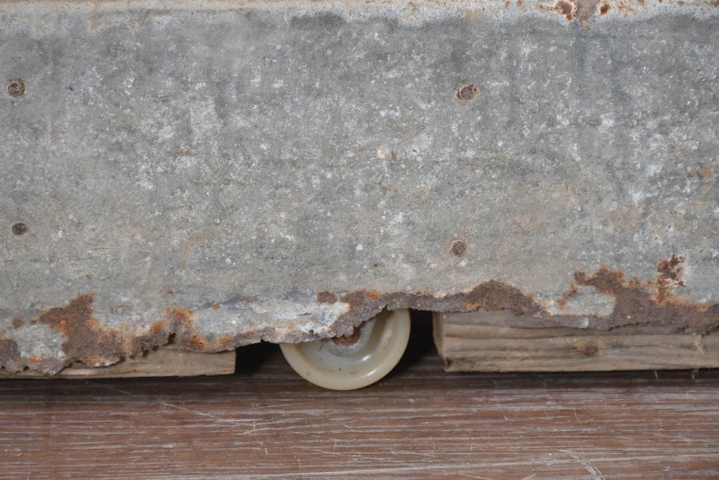 アンティーク建具　昭和初期　ブリキ張りの蔵戸1枚　(R-086685)