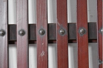 アンティーク建具　明治期から大正期　端正な佇まいの幅広格子戸1枚　(R-086686)