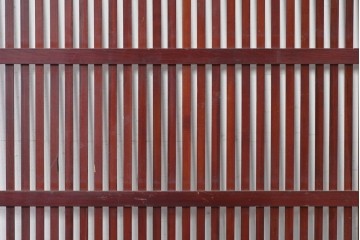 アンティーク建具　明治期から大正期　端正な佇まいの幅広格子戸1枚　(R-086686)