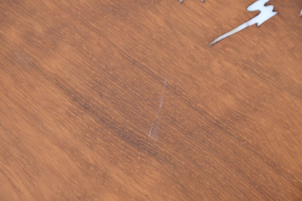 アジアンヴィンテージ　花梨(カリン)材　透かし彫りに螺鈿象嵌を施した贅沢な装飾のエクステンションダイニングテーブル　(R-086688)