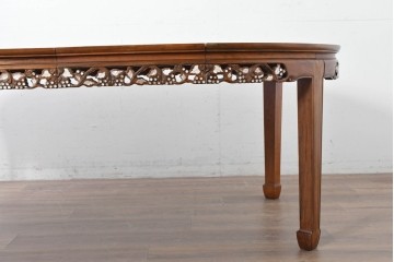 アジアンヴィンテージ　花梨(カリン)材　透かし彫りに螺鈿象嵌を施した贅沢な装飾のエクステンションダイニングテーブル　(R-086688)