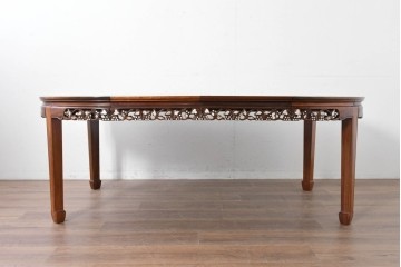 アジアンヴィンテージ　花梨(カリン)材　透かし彫りに螺鈿象嵌を施した贅沢な装飾のエクステンションダイニングテーブル　(R-086688)