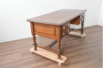 中古　美品　ACTUS(アクタス)取り扱い　バレンシアシリーズ　パイン材　花柄タイルが可愛らしいデスク　(R-086690)