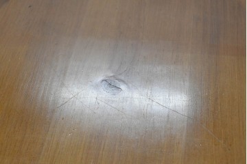 中古　美品　ACTUS(アクタス)取り扱い　バレンシアシリーズ　パイン材　花柄タイルが可愛らしいデスク　(R-086690)