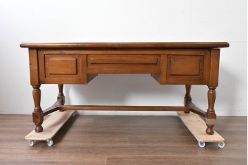 中古　美品　ACTUS(アクタス)取り扱い　バレンシアシリーズ　パイン材　花柄タイルが可愛らしいデスク　(R-086690)