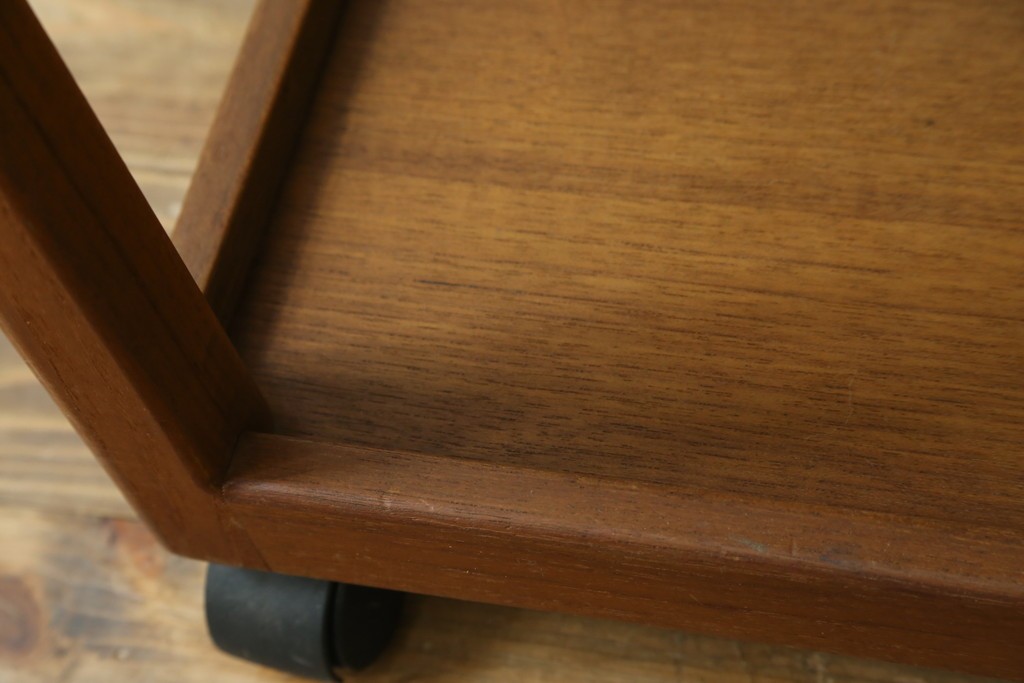 和製ヴィンテージ　希少　青林製作所　チーク無垢材で作られた北欧デザインのワゴン　(R-086692)