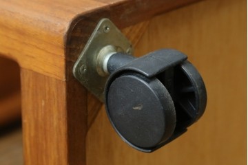 和製ヴィンテージ　希少　青林製作所　チーク無垢材で作られた北欧デザインのワゴン　(R-086692)