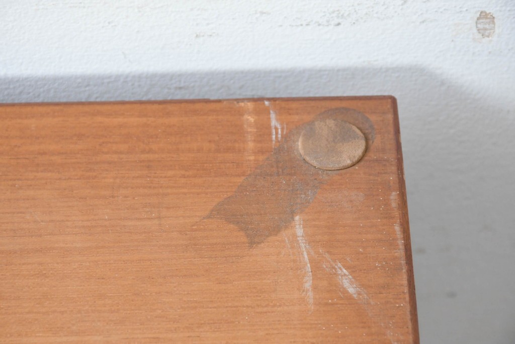 和製ヴィンテージ　チーク材　北欧デザインのシンプルなサイドキャビネット　(R-086693)