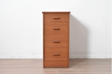 和製ヴィンテージ　チーク材　北欧デザインのシンプルなサイドチェスト　(R-086694)