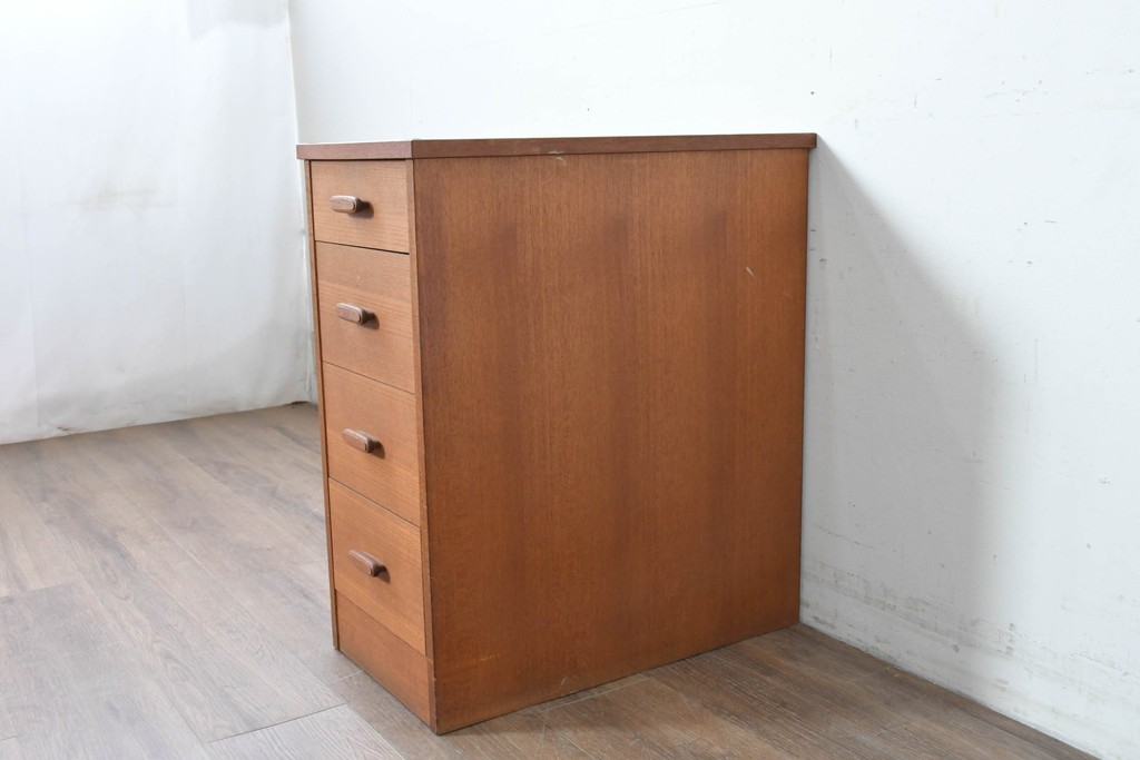 和製ヴィンテージ　チーク材　北欧デザインのシンプルなサイドチェスト　(R-086694)