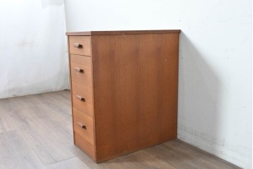 和製ヴィンテージ　チーク材　北欧デザインのシンプルなサイドチェスト　(R-086694)