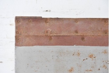 ヴィンテージ建具　昭和中期　鉄板張りの重厚な引き戸　(R-086696)