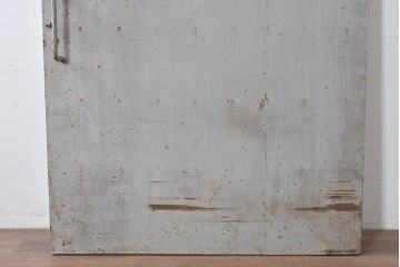 ヴィンテージ建具　昭和中期　鉄板張りの重厚な引き戸　(R-086697)