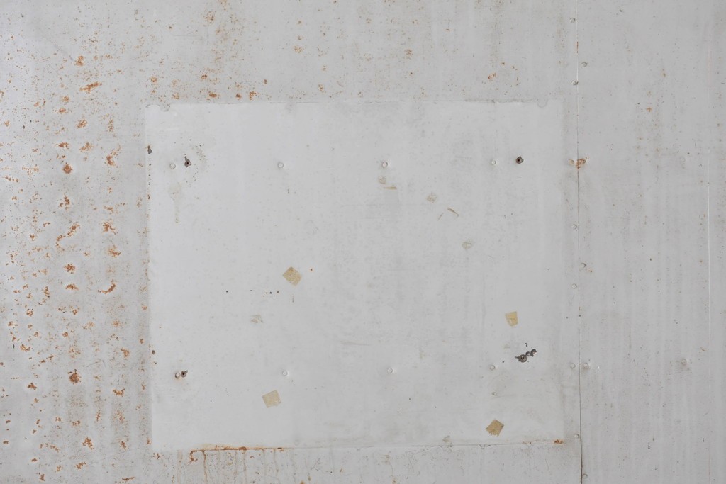 ヴィンテージ建具　昭和中期　鉄板張りの重厚な引き戸　(R-086697)