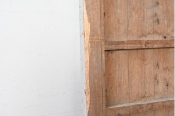 ヴィンテージ建具　昭和中期　鉄板張りの重厚な引き戸　(R-086697)