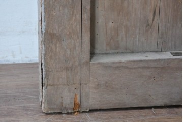 ヴィンテージ建具　昭和中期　鉄板張りの重厚な引き戸　(R-086697)