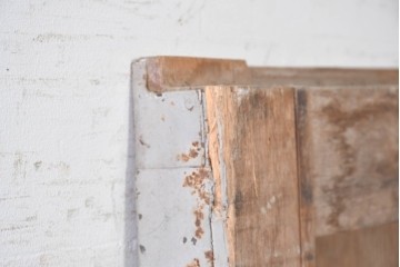 ヴィンテージ建具　昭和中期　鉄板張りの重厚な引き戸　(R-086697)